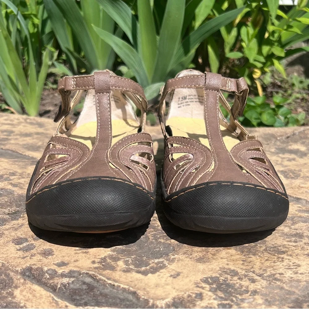 - JBU Sz 7.5 Drift Mary-Jane T-Strap Rugged Dress Sandal! EUC!